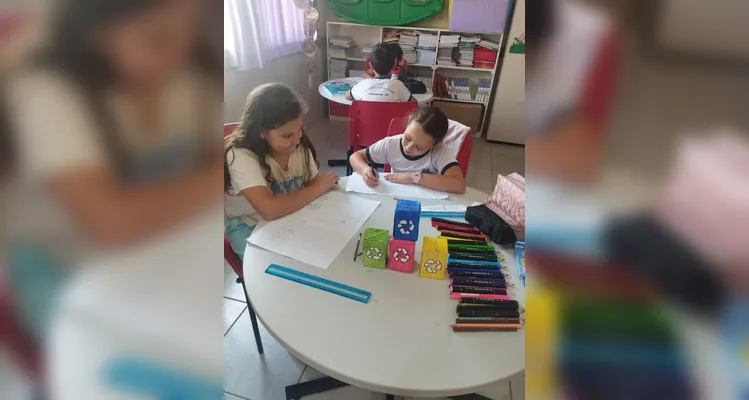 Turma de Ortigueira debate materiais sustentáveis e coleta seletiva