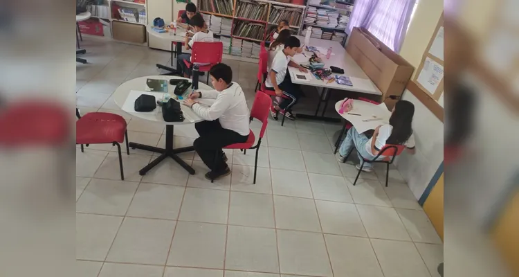 Turma de Ortigueira debate materiais sustentáveis e coleta seletiva