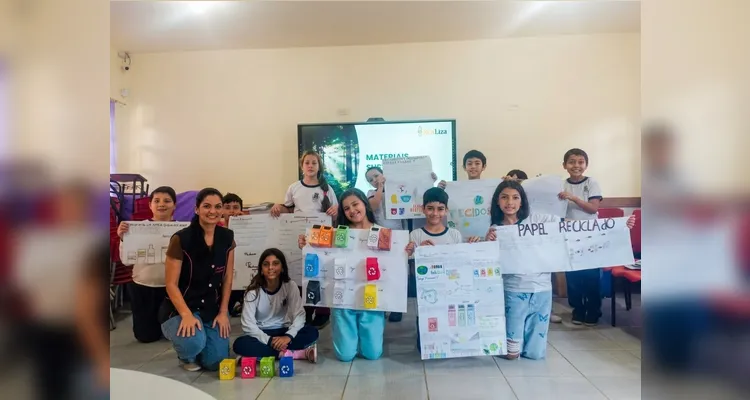 Turma de Ortigueira debate materiais sustentáveis e coleta seletiva
