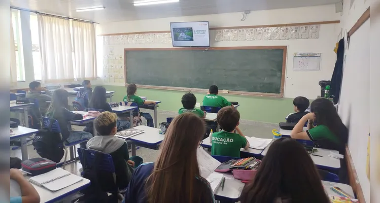 Confira os registros do trabalho em sala de aula.