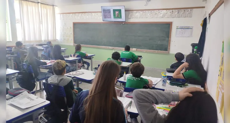 Confira os registros do trabalho em sala de aula.