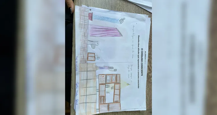 Os alunos produziram textos e desenhos sobreo tema estudado.