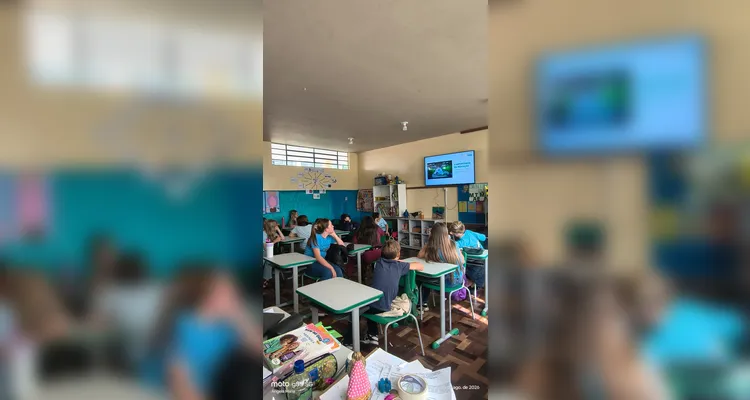 Veja a série de registros dentro e fora da sala de aula.