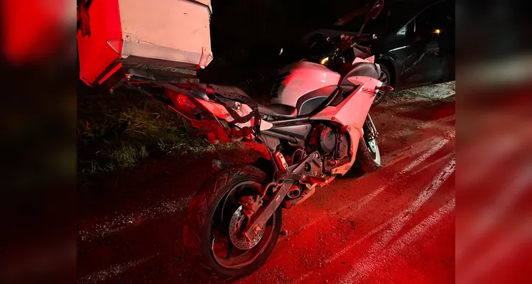 Motociclista fica ferido após acidente em rodovia de PG