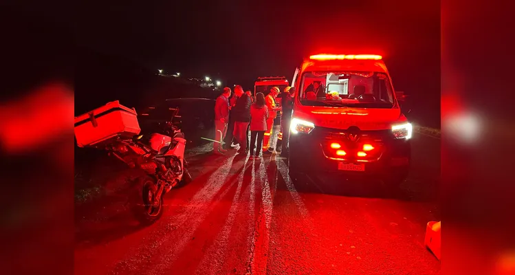 Motociclista fica ferido após acidente em rodovia de PG