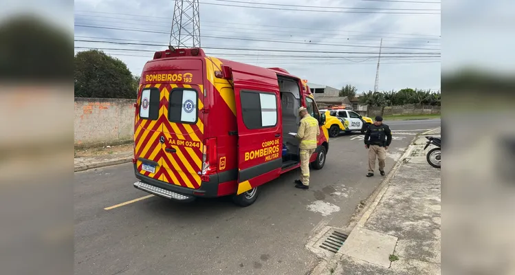Motociclista fica ferido após se envolver em colisão com carro em PG