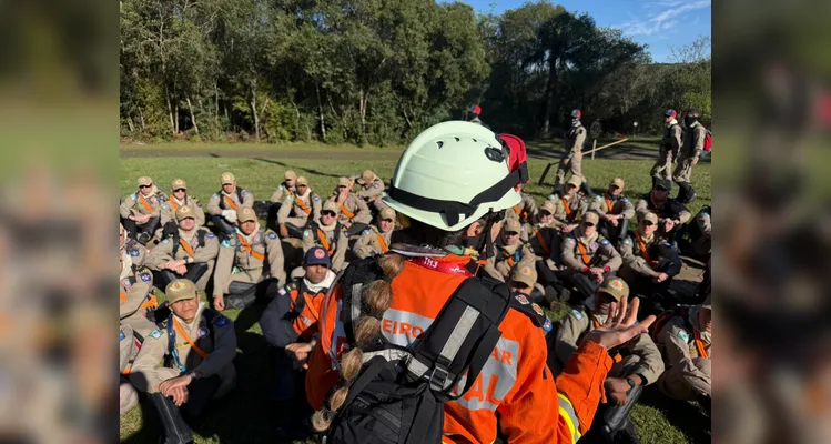 500 bombeiros participam do maior treinamento de combate a incêndios florestais