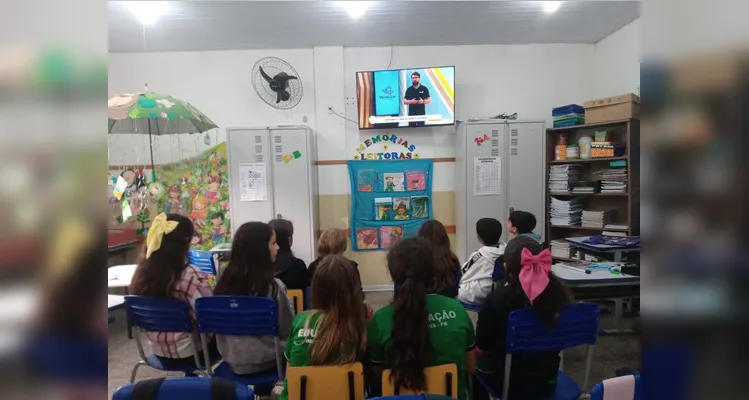 Veja os registros do trabalho em sala de aula.