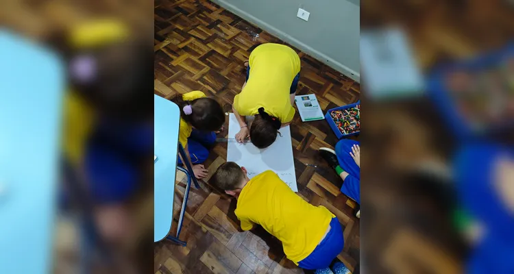 Os educandos confeccionaram bumerangues para simbolizar como as atitudes adotadas em relação à natureza podem gerar consequências.