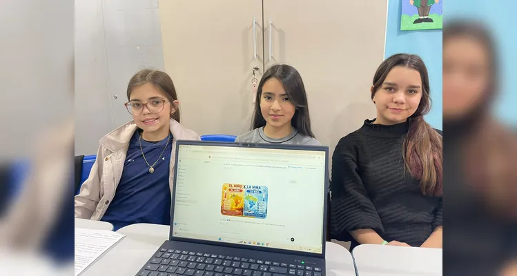 Os alunos desenvolveram as propostas e confeccionaram os cartazes com auxílio da inteligência artificial.