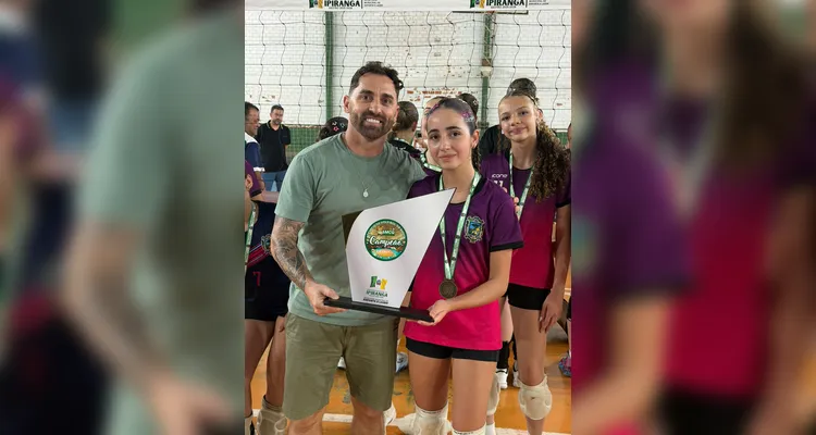 Equipes de Palmeira e Tibagi conquistam a 3ª etapa do Desafio AMCG de Vôlei