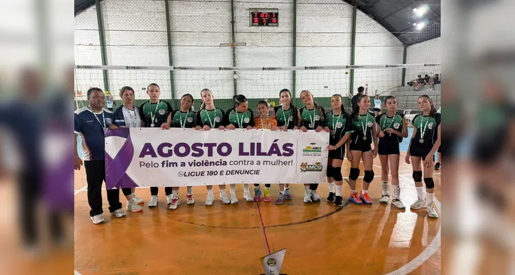 Equipes de Palmeira e Tibagi conquistam a 3ª etapa do Desafio AMCG de Vôlei