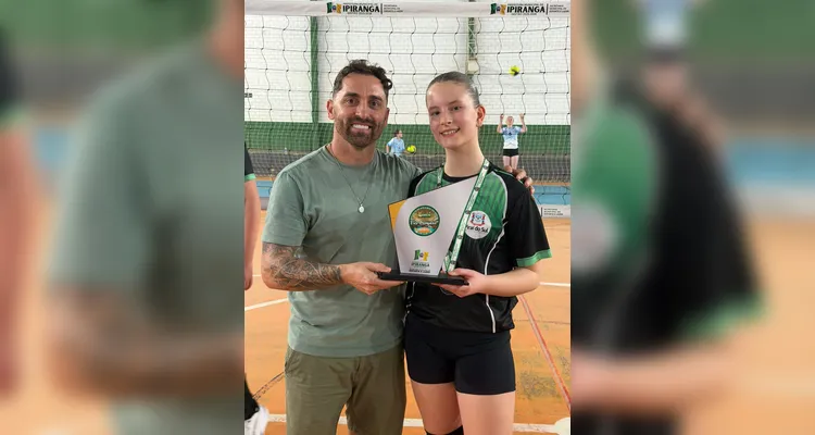 Equipes de Palmeira e Tibagi conquistam a 3ª etapa do Desafio AMCG de Vôlei