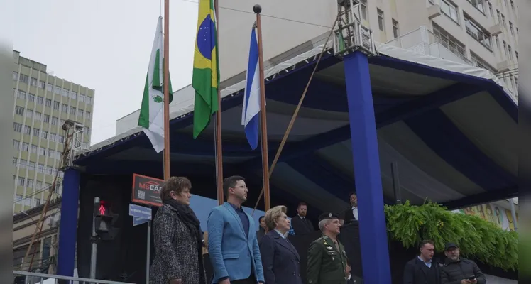 A celebração dos 203 anos conta ainda com a presença de autoridades municipais