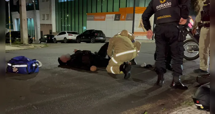 Acidente aconteceu no cruzamento entre as ruas Xavier da Silva e Coronel Francisco Ribas.