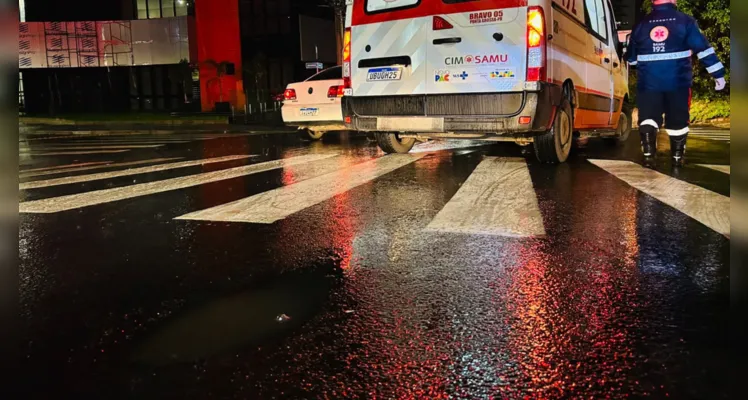 Vítimas de 28 e 29 anos sofreram contusões nos joelhos e foram levadas à UPA Santana pelo SAMU.