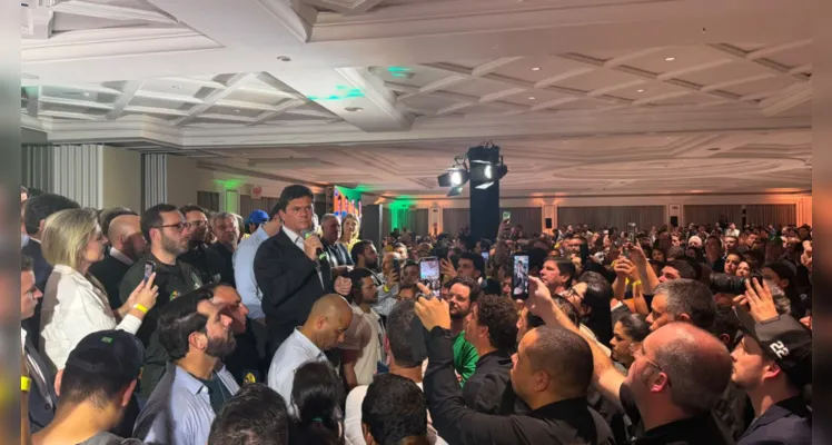 Governador eleito destacou a presença de prefeitos que não o apoiaram no primeiro turno e prometeu parceria com todos os municípios