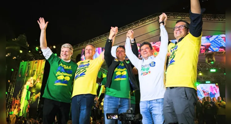 Ato reuniu governadores, senadores eleitos e lideranças políticas de quatro estados em apoio à candidatura de Flávio Bolsonaro à Presidência