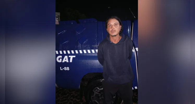 Flagrante ocorreu após câmeras de segurança registrarem a venda de drogas no centro.