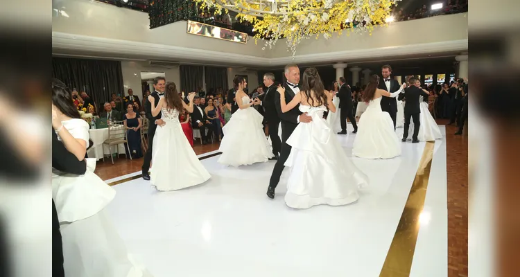 Clube Ponta Lagoa celebra debutantes 2026