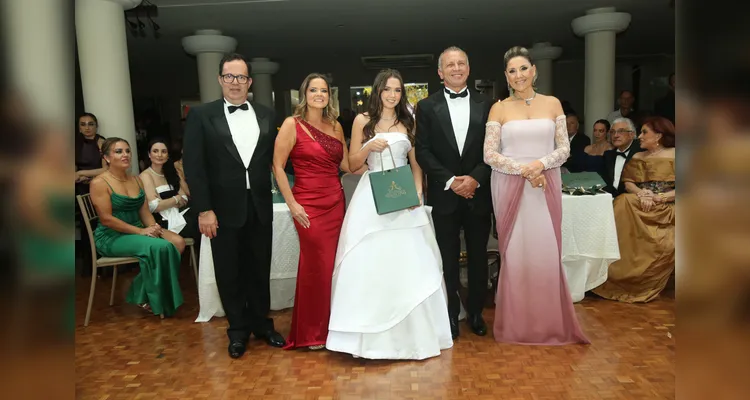 GIOVANA SADOSKI GRALIK, FILHA DE ANDRESA SADOSKI E ELTON CARLOS GRALIK