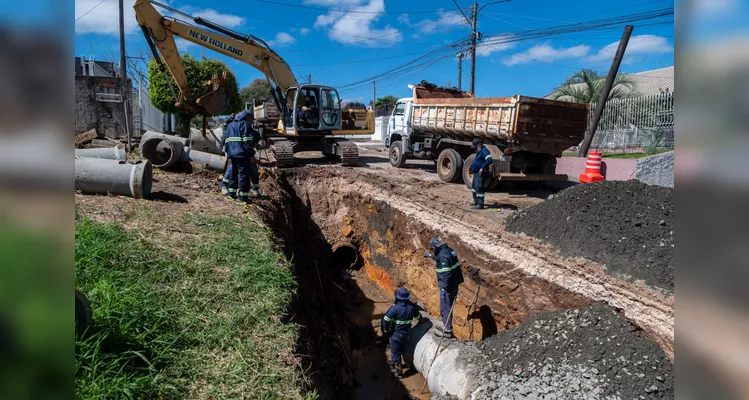 A Secretaria realizou o isolamento das áreas e passou para uma programação emergencial de recuperação e reparos, priorizando aqueles locais com maior instabilidade
