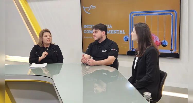 O painel relacionou inteligência comportamental a cinco dimensões: autoconhecimento, autogestão, consciência social, habilidades de relacionamento e tomada de decisão responsável.