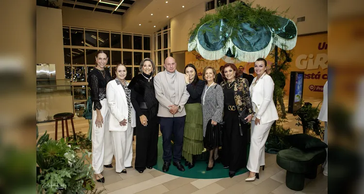 Joalheria Gravina recebe debutantes do Ponta Lagoa