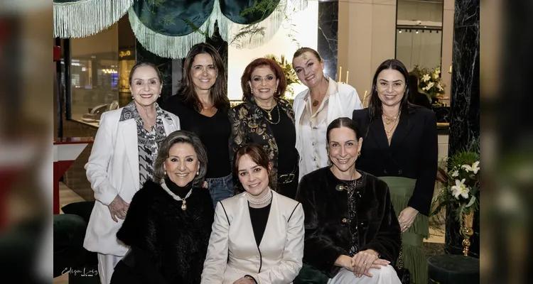 Joalheria Gravina recebe debutantes do Ponta Lagoa
