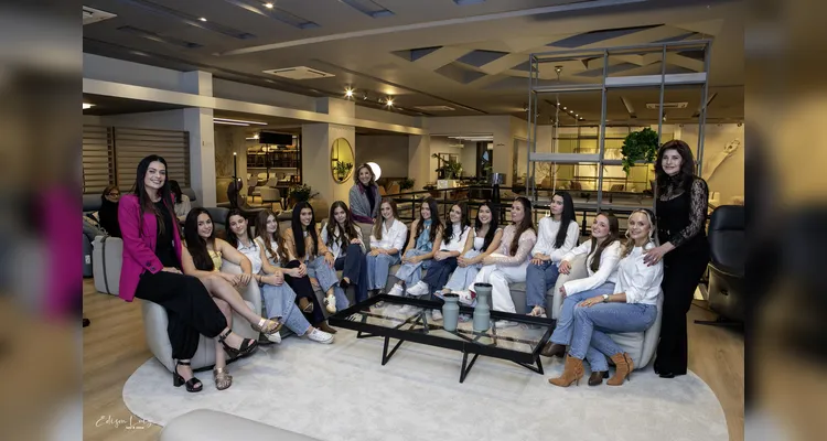 Lojas Attuale recebe debutantes Ponta-Lagoa