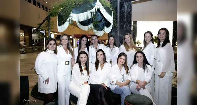 Joalheria Gravina recebe debutantes do Ponta Lagoa