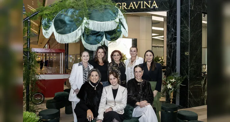Joalheria Gravina recebe debutantes do Ponta Lagoa
