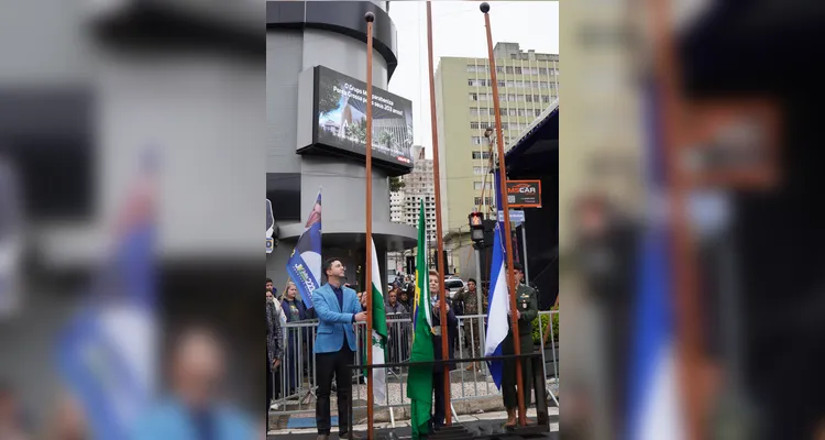 Veja fotos da abertura do desfile dos 203 anos de Ponta Grossa