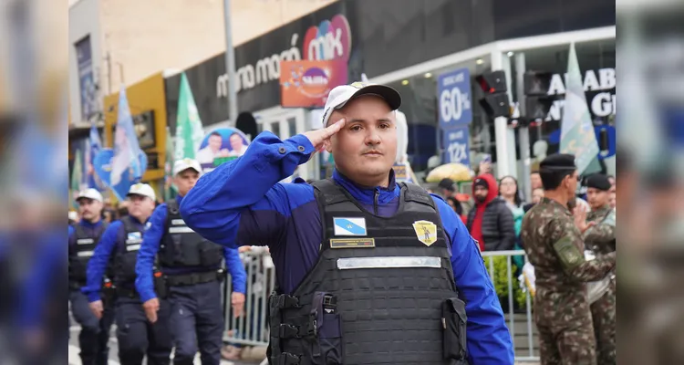 Confira imagens do desfile das forças de segurança nos 203 anos de PG