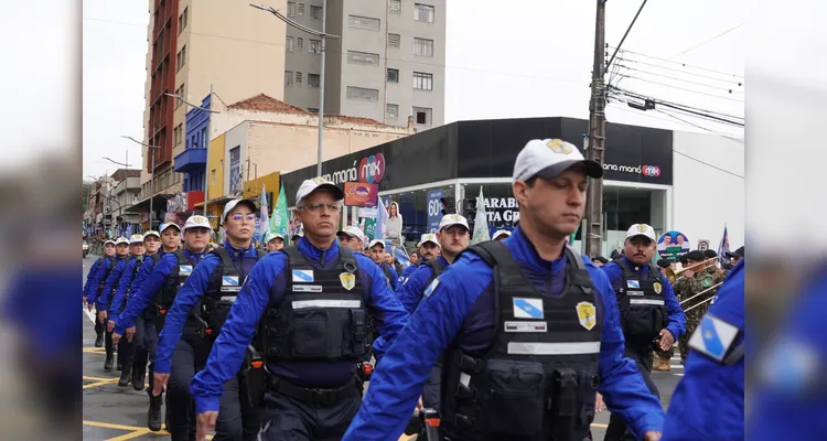 Confira imagens do desfile das forças de segurança nos 203 anos de PG