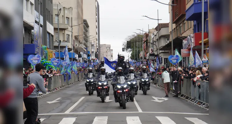 Confira imagens do desfile das forças de segurança nos 203 anos de PG