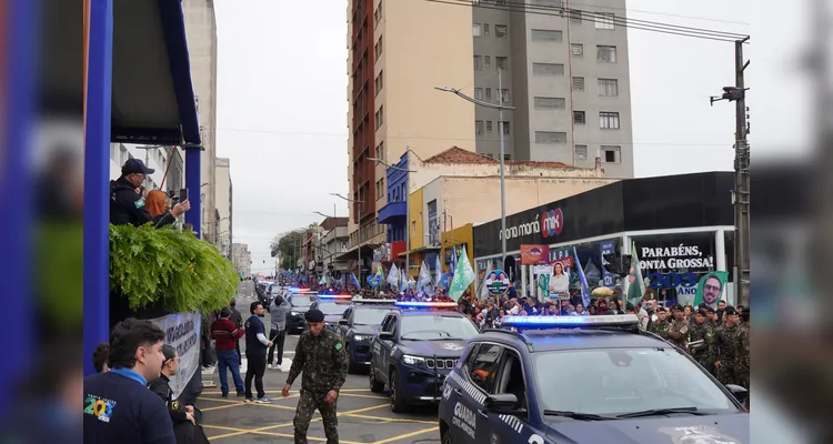 Confira imagens do desfile das forças de segurança nos 203 anos de PG