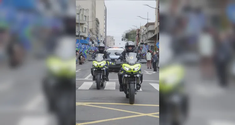 Confira imagens do desfile das forças de segurança nos 203 anos de PG