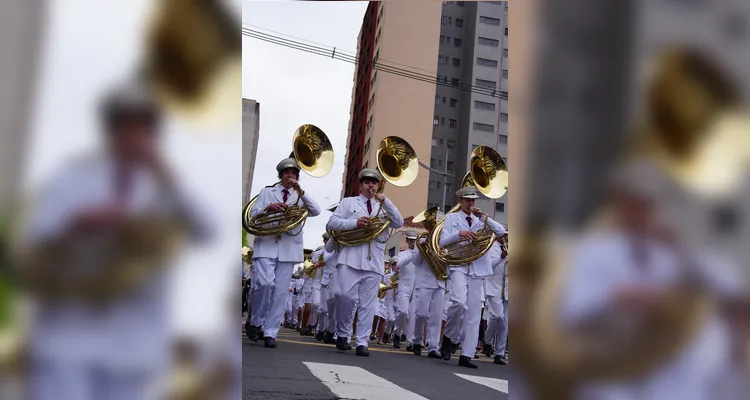 Escolas e entidades marcam presença no desfile dos 203 anos de PG