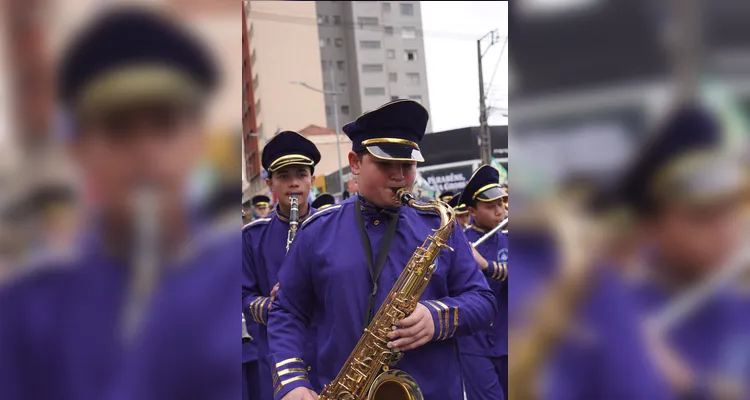 Escolas e entidades marcam presença no desfile dos 203 anos de PG