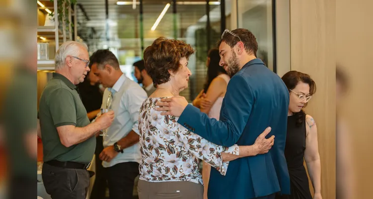 Coluna RC destaca novo espaço da Menarim Arquitetura