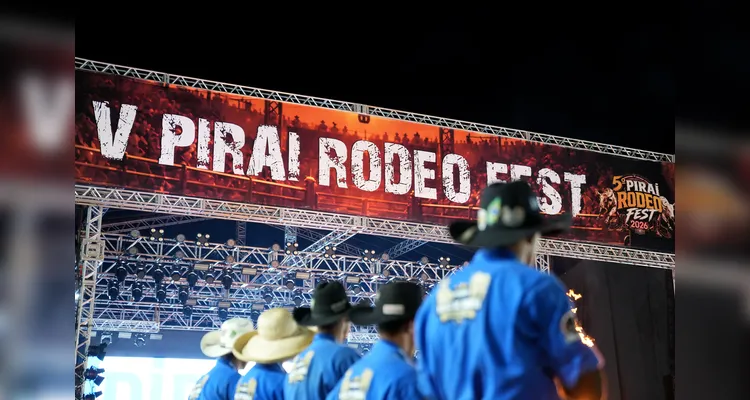 Festa reuniu música, montarias e entretenimento