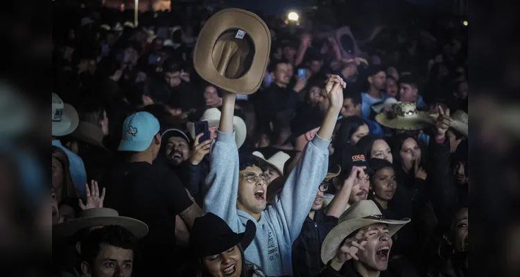 Festa reuniu música, montarias e entretenimento