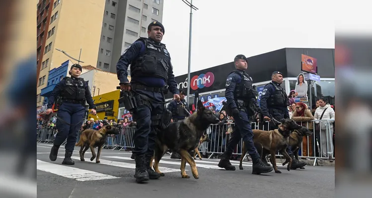 População celebra o 7 de Setembro em desfile cívico na Avenida