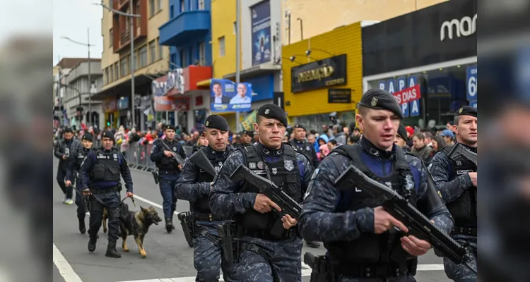 População celebra o 7 de Setembro em desfile cívico na Avenida
