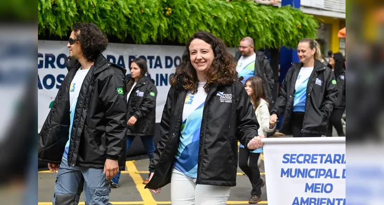 Mais de 15 mil pessoas acompanham desfile dos 203 anos de PG