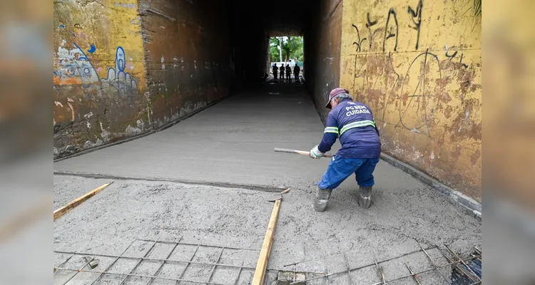 Prefeitura de PG amplia drenagem e aplica pavimento em concreto no San Martin
