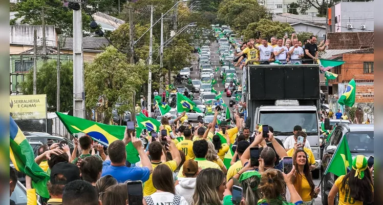Sergio Moro defende que Flávio é "melhor candidato para o Sul" durante ato em Curitiba
