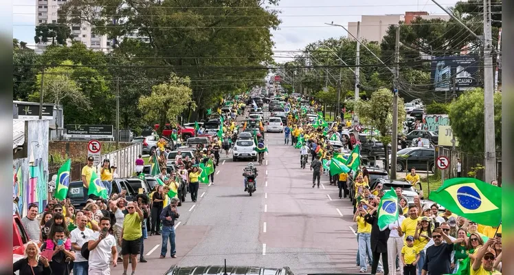 Sergio Moro defende que Flávio é "melhor candidato para o Sul" durante ato em Curitiba