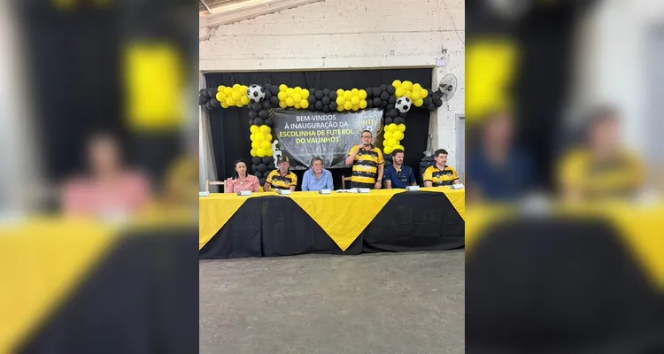 Valinhos inaugura escola de futebol e fortalece projeto em Guaraúna